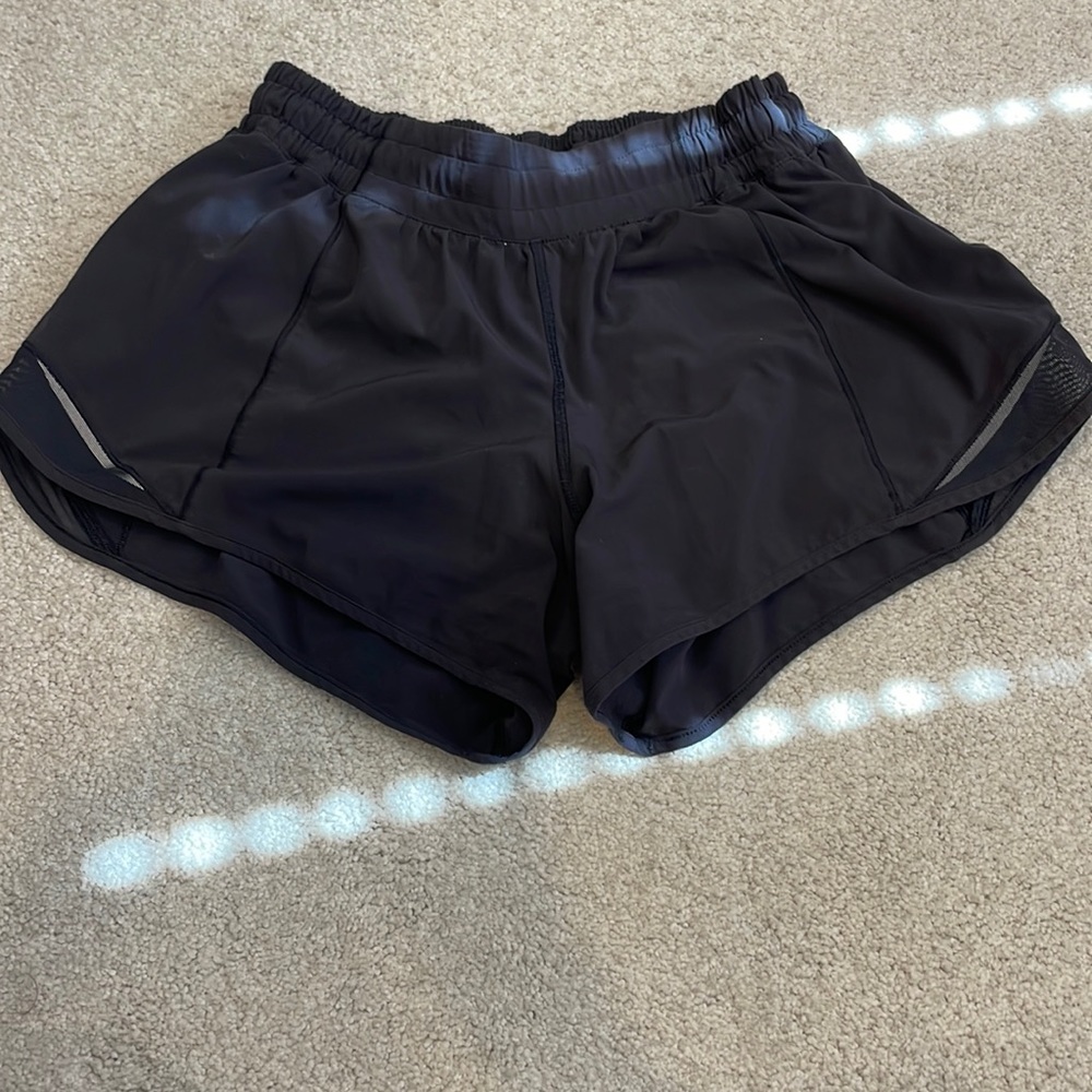 Lululemon black hotty hot shorts